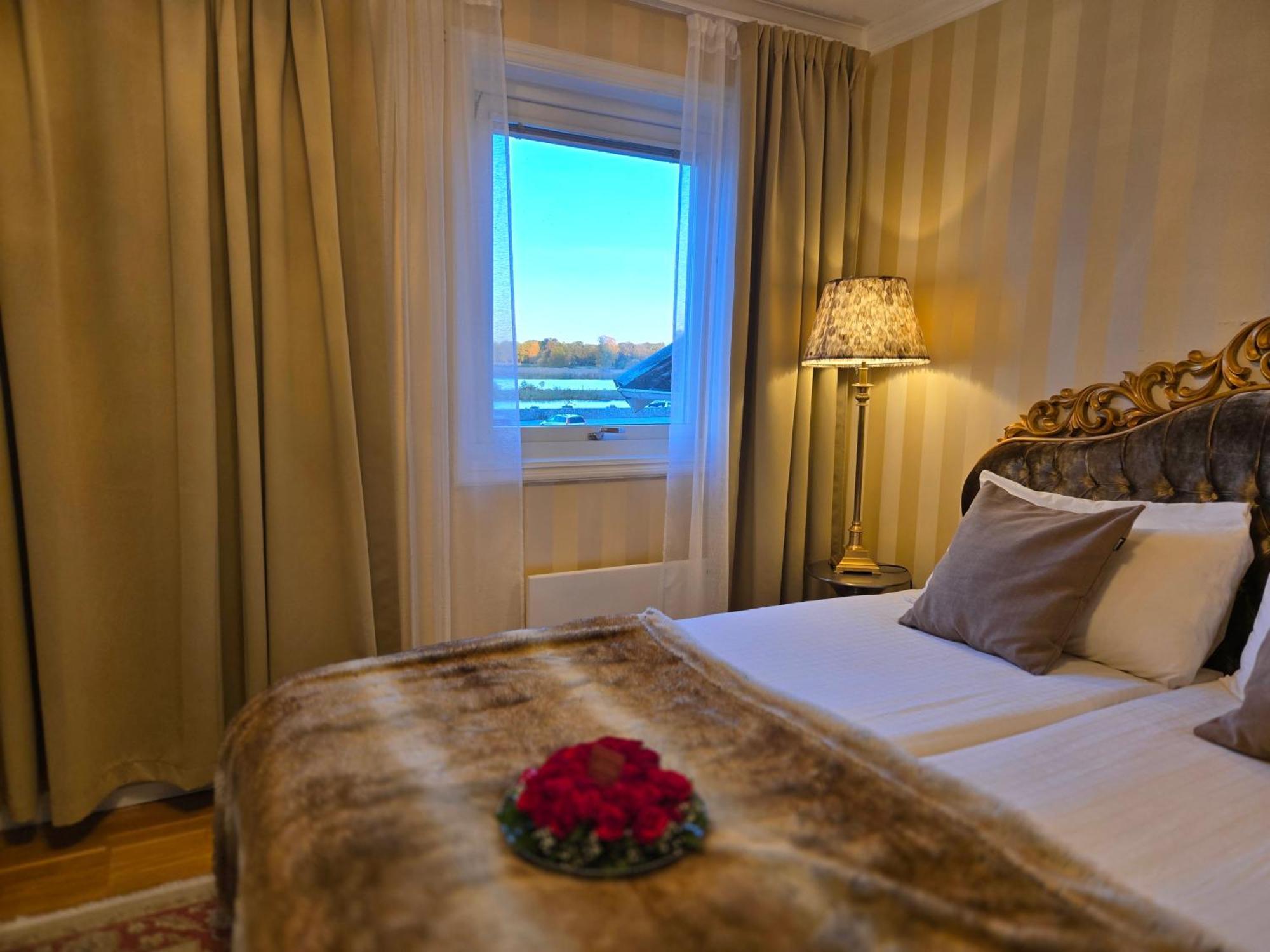 Vaenerport Lakefront Hotell Mariestad Dış mekan fotoğraf