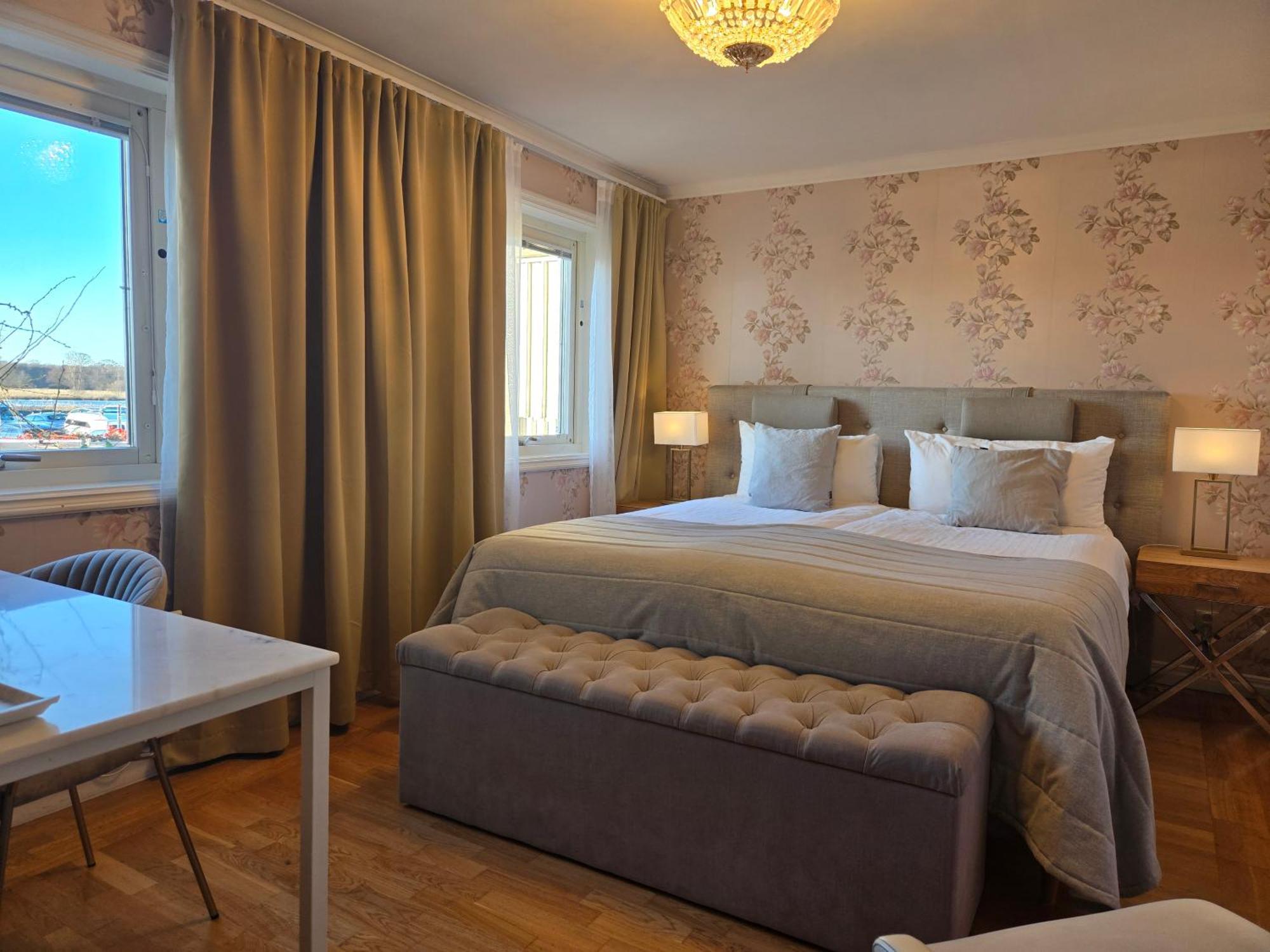 Vaenerport Lakefront Hotell Mariestad Dış mekan fotoğraf