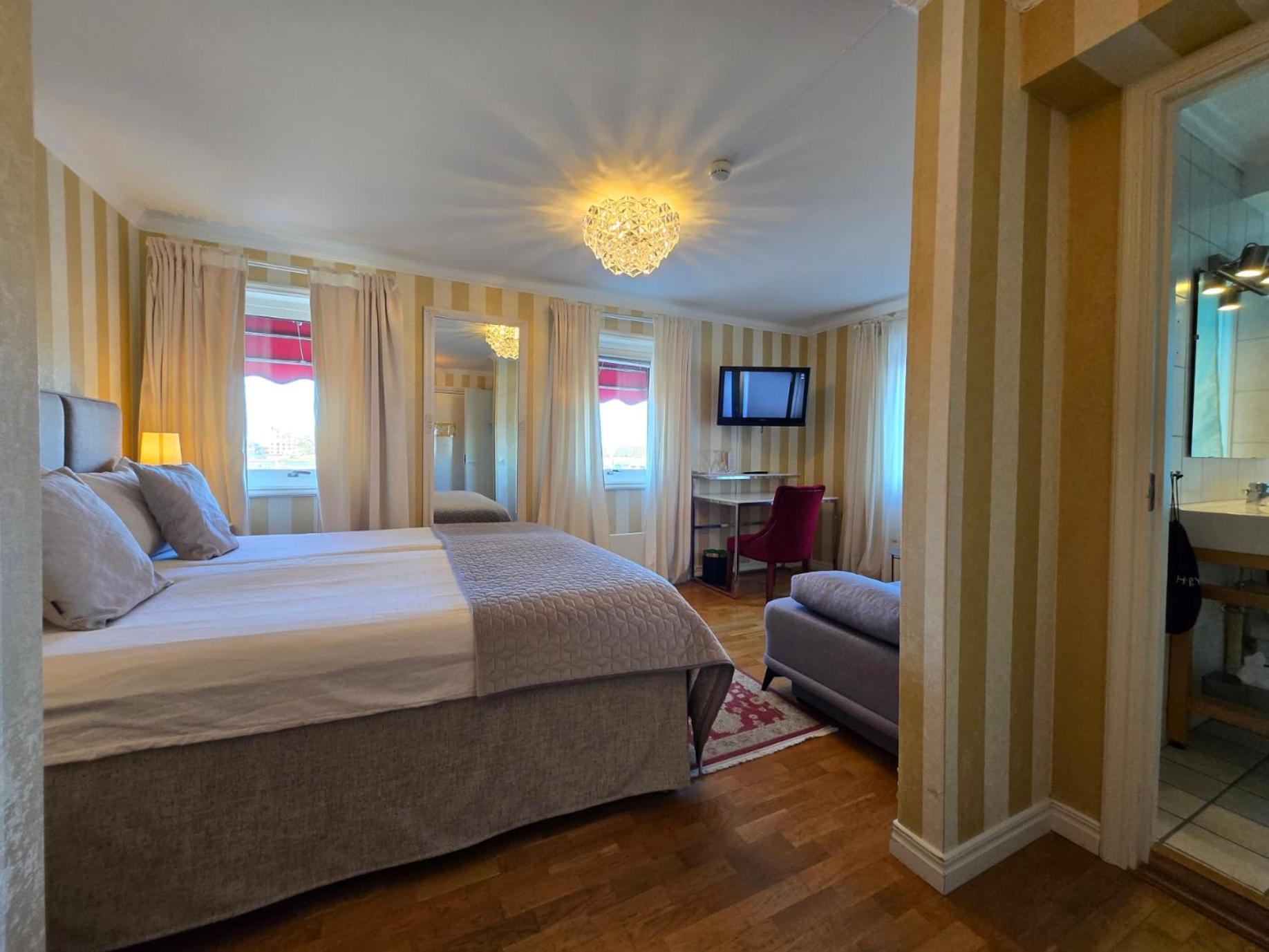 Vaenerport Lakefront Hotell Mariestad Dış mekan fotoğraf
